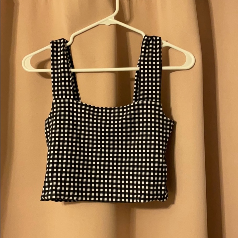 Cropped tank